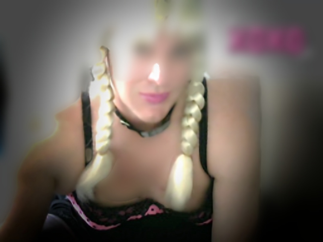 Daisy Cumz is OWNED by Lucy Skye